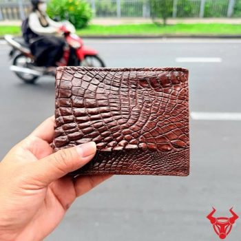 Ví Nam Form Ngang Da Cá Sấu Gai Tay VBA5 Màu Nâu Đất