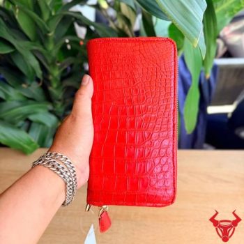 Ví Cầm Tay 1 Ngăn Lớn Da Bụng Cá Sấu BUA8 Màu Đỏ
