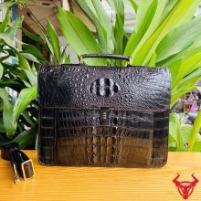 Cặp xách nam da cá sấu CNBA4 ngăn chứa rộng rãi.