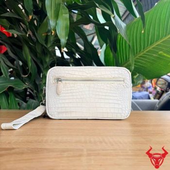 Túi Clutch Cầm Tay Nam Sang Trọng Da Bụng Cá Sấu CBFA8 Màu Bạch Tạng