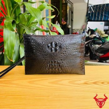 Túi Clutch Cầm Tay Da Gù Lưng Cá Sấu CBCA4 Màu Đen