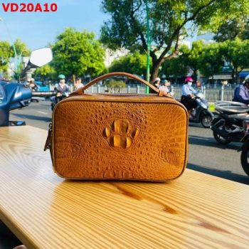 Túi Clutch Golf Xách Tay 2 Ngăn Da Gù Cá Sấu CJA4 Màu Vàng Bò