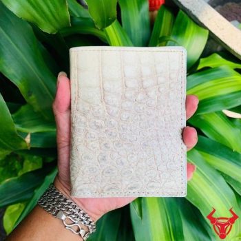 Ví Đứng Da Bụng Cá Sấu VJA8 Màu Trắng Bạch Tạng