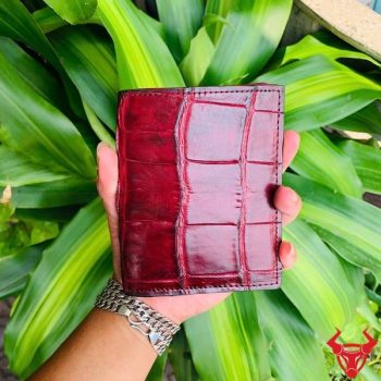 Ví Nam Form Đứng Da Bụng Cá Sấu VJA8 Màu Đỏ Rượu