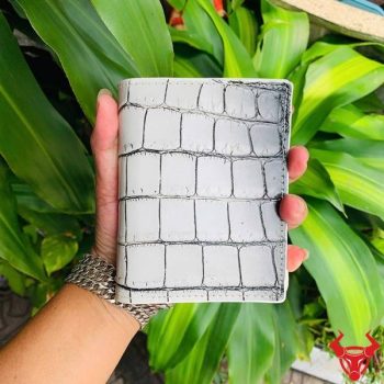 Ví Đứng Da Bụng Cá Sấu VJA8 Màu Trắng Phối Vân Đen Độc Đáo