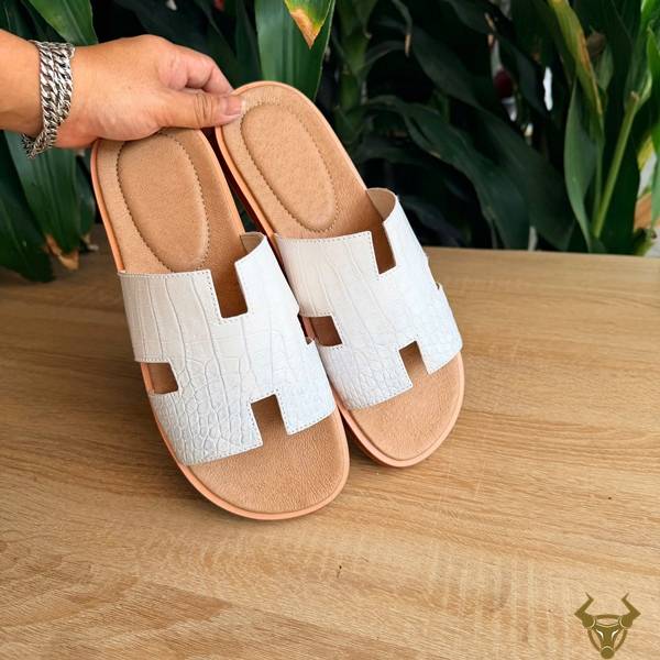 Dép Nam Chữ H Da Cá Sấu Đế Vibram DJA8-A Sang Trọng Dép da cá sấu nam DJA8-A chữ H đế Vibram trẻ trung