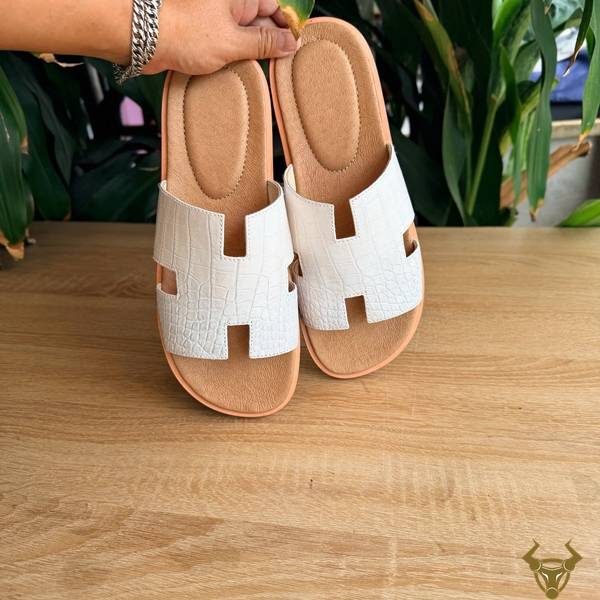 Dép Da Cá Sấu Nam DJA8-A Chữ H Thời Thượng Dép nam da cá sấu chữ H đế Vibram DJA8-A nam tính thời thượng