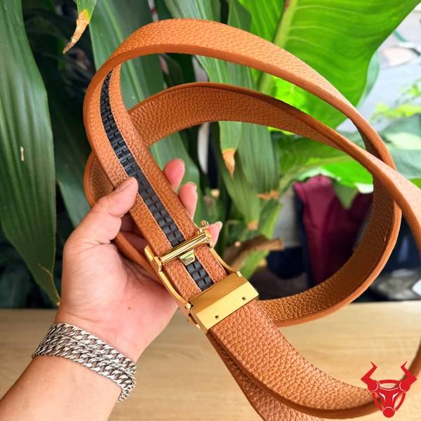 Thắt lưng nam TLK56A da bò Togo mặt khóa đồng đính ngọc