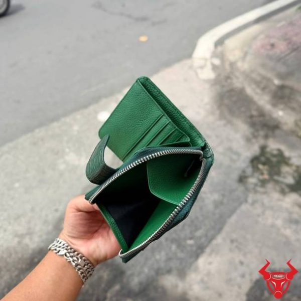 Ví Cầm Tay Da Cá Sấu Nữ VRBA1 Xanh Lá Độc Đáo Ví nữ da cá sấu gai lưng dáng đứng VRBA1 màu xanh lá cao cấp