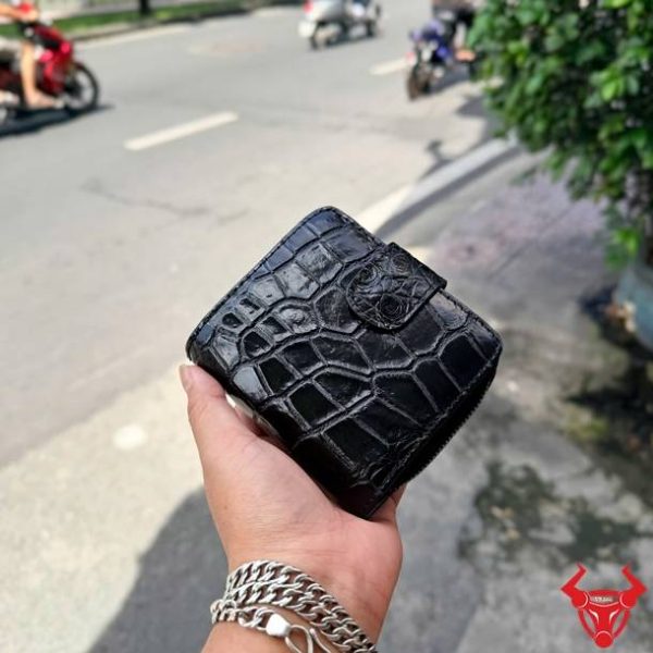 Ví Nữ Cầm Tay Da Cá Sấu Đen VRBA8 Tinh Tế Ví nữ cầm tay da cá sấu màu đen VRBA8 vẻ đẹp sang trọng