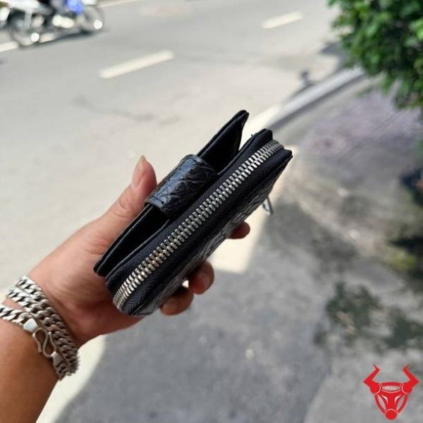 Ví Cầm Tay Nữ Da Cá Sấu Đen VRBA8 Thời Thượng Ví nữ VRBA8 dáng đứng da cá sấu đen phong cách thanh lịch