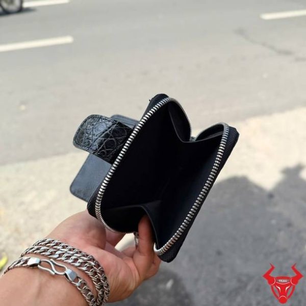 Ví Cầm Tay Da Cá Sấu Nữ VRBA8 Màu Đen Đẳng Cấp Ví nữ da cá sấu dáng đứng màu đen VRBA8 thanh lịch