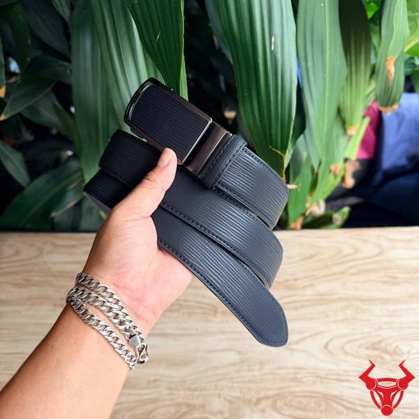 Thắt Lưng Nam TLRN22 Da Bò Đen Vân Sọc Phong Cách Riêng Thắt lưng nam da bò vân sọc khóa ray trượt TLRN22 màu đen tinh tế