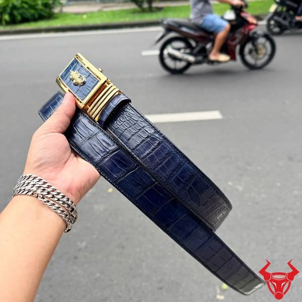 Thắt Lưng Nam Da Bụng Cá Sấu TLA9B4 Xanh Navy Lịch Lãm Thắt lưng nam da cá sấu TLA9B4 màu xanh Navy bản 4cm đẳng cấp