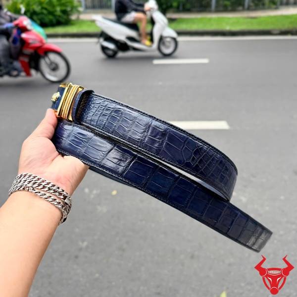 Thắt Lưng Nam Da Bụng Cá Sấu TLA9B4 Xanh Navy Bản 4cm Thắt lưng nam da bụng cá sấu TLA9B4 xanh Navy phong thái lịch lãm